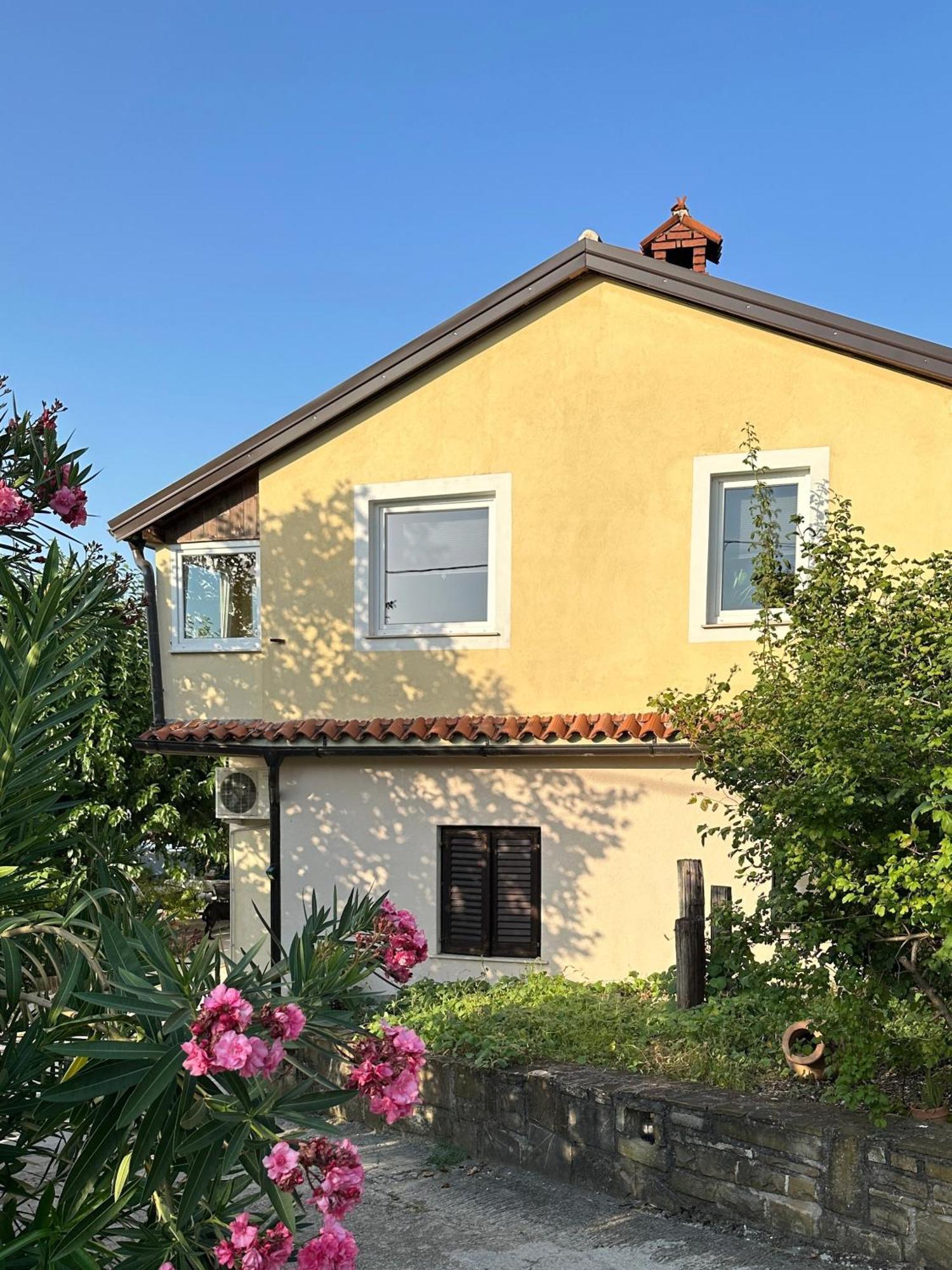 Quiet Countryside Apartments Near The City And The Sea Koper Eksteriør bilde